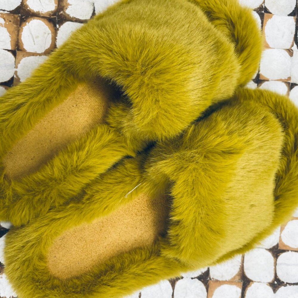 Harlow &Lloyd Slippers 6.5 green